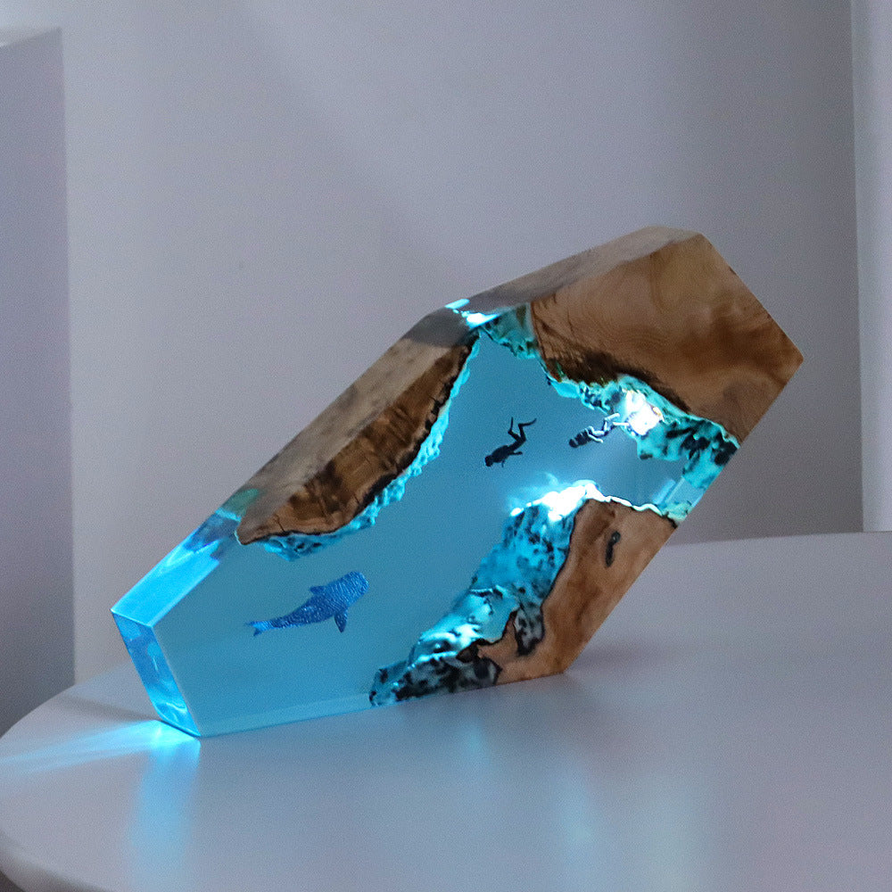 Home Decoration Ocean Whale Diver Shipwreck Desktop Art Decoration