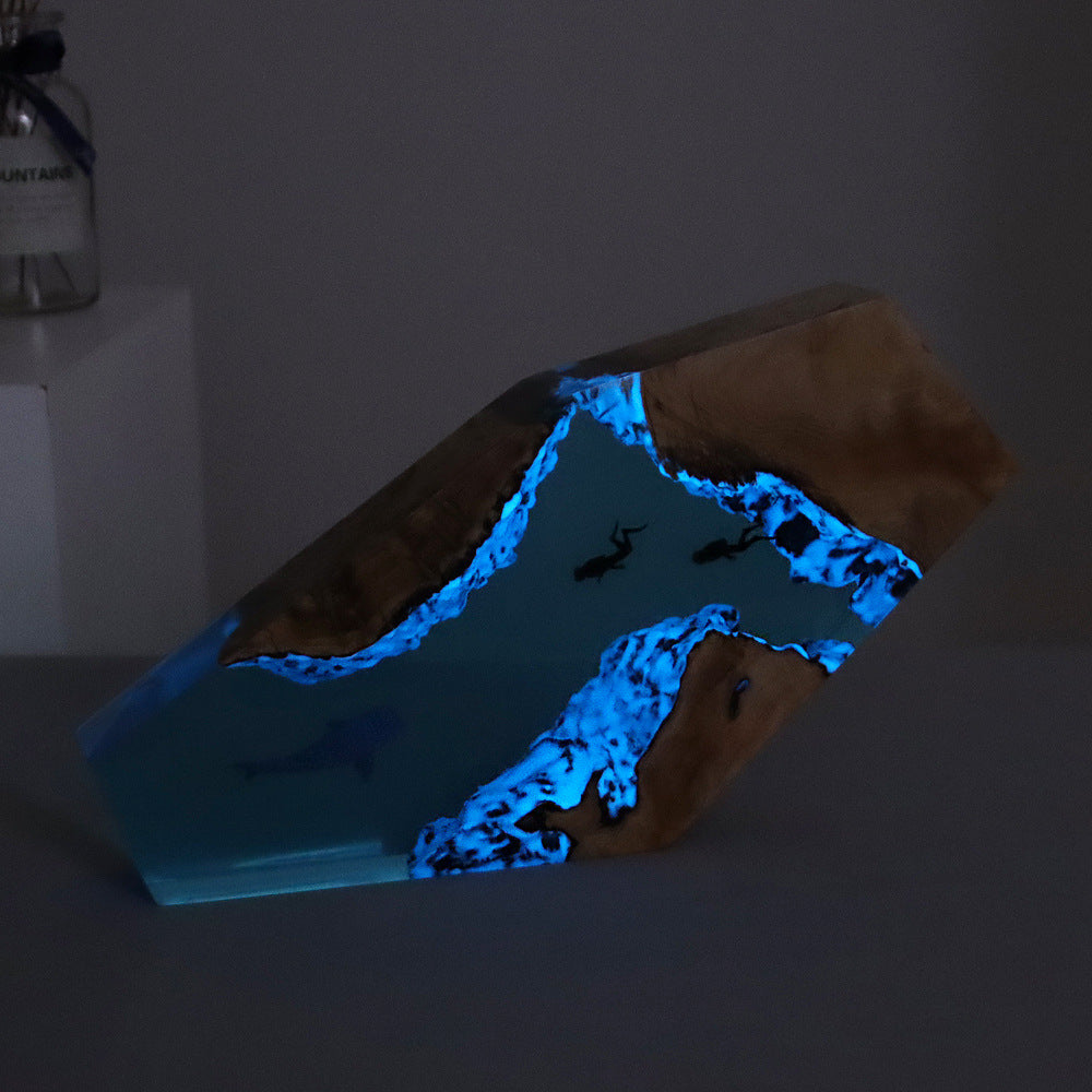Home Decoration Ocean Whale Diver Shipwreck Desktop Art Decoration