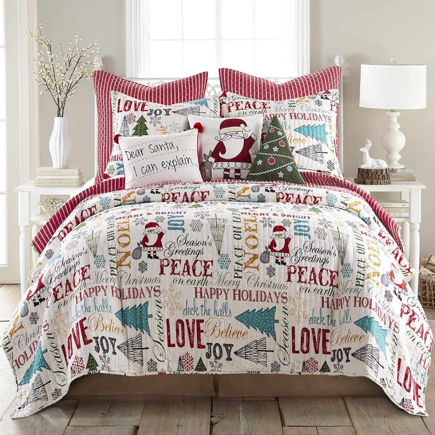 Merry & Bright Collecion - Santa Claus Lane Quilt Set 3 Pieces Quilt Set Coverlet with 2 Pillowcases