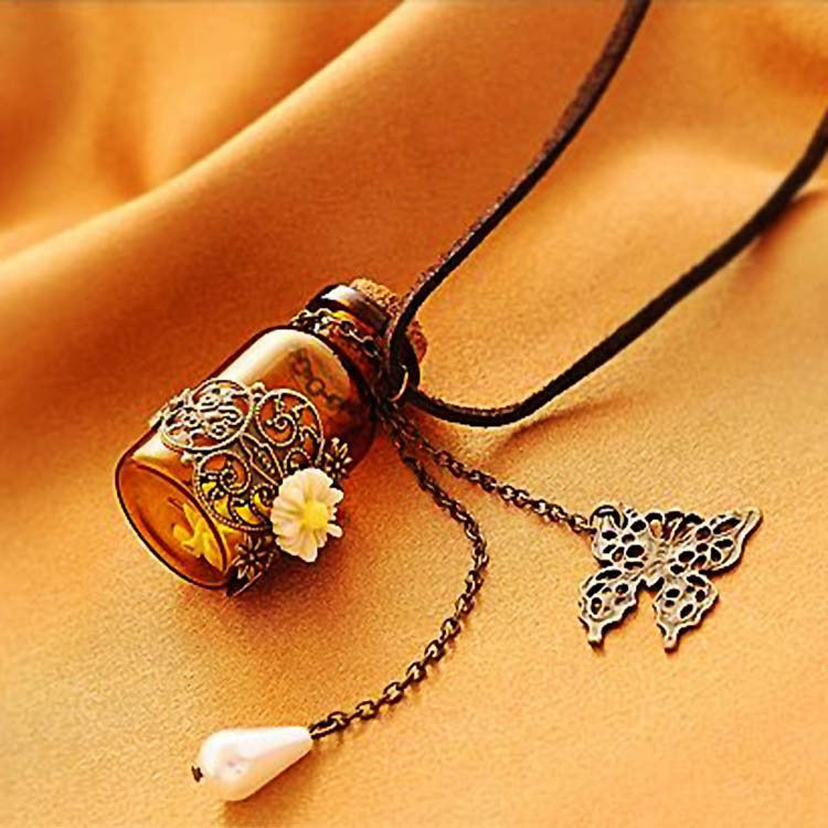 Engraved Daisy Glass Votive Vase Necklace