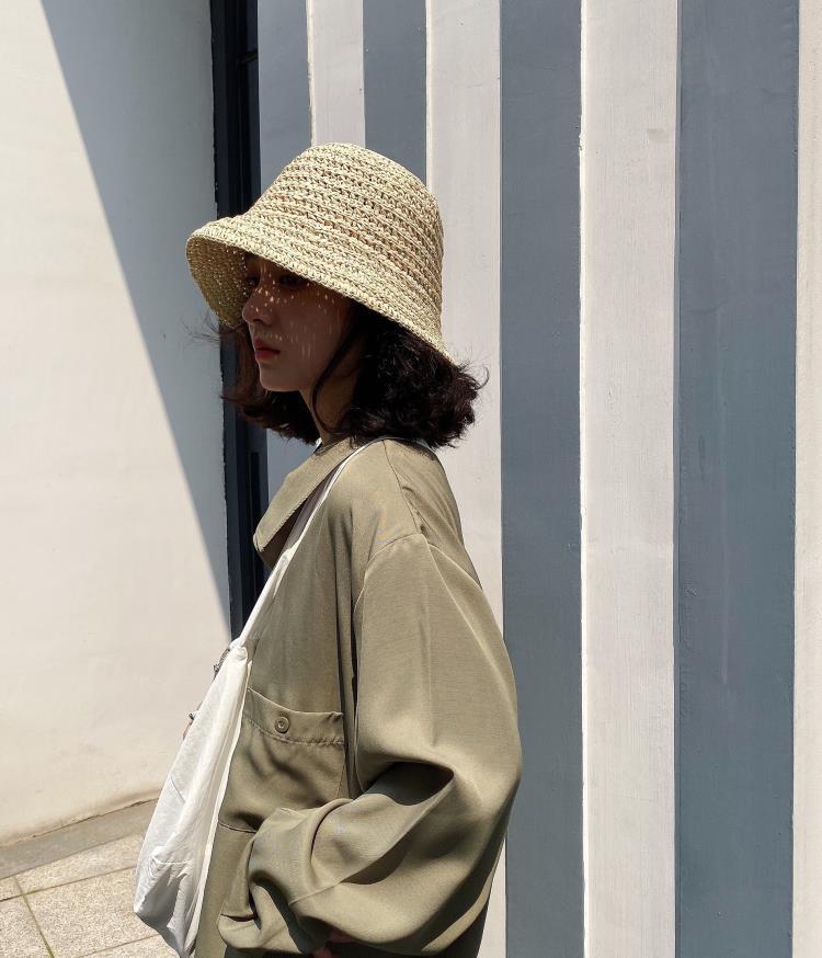 Hand-woven Fedora Sun Hat Round Top Bucket Hat of Straw Hat
