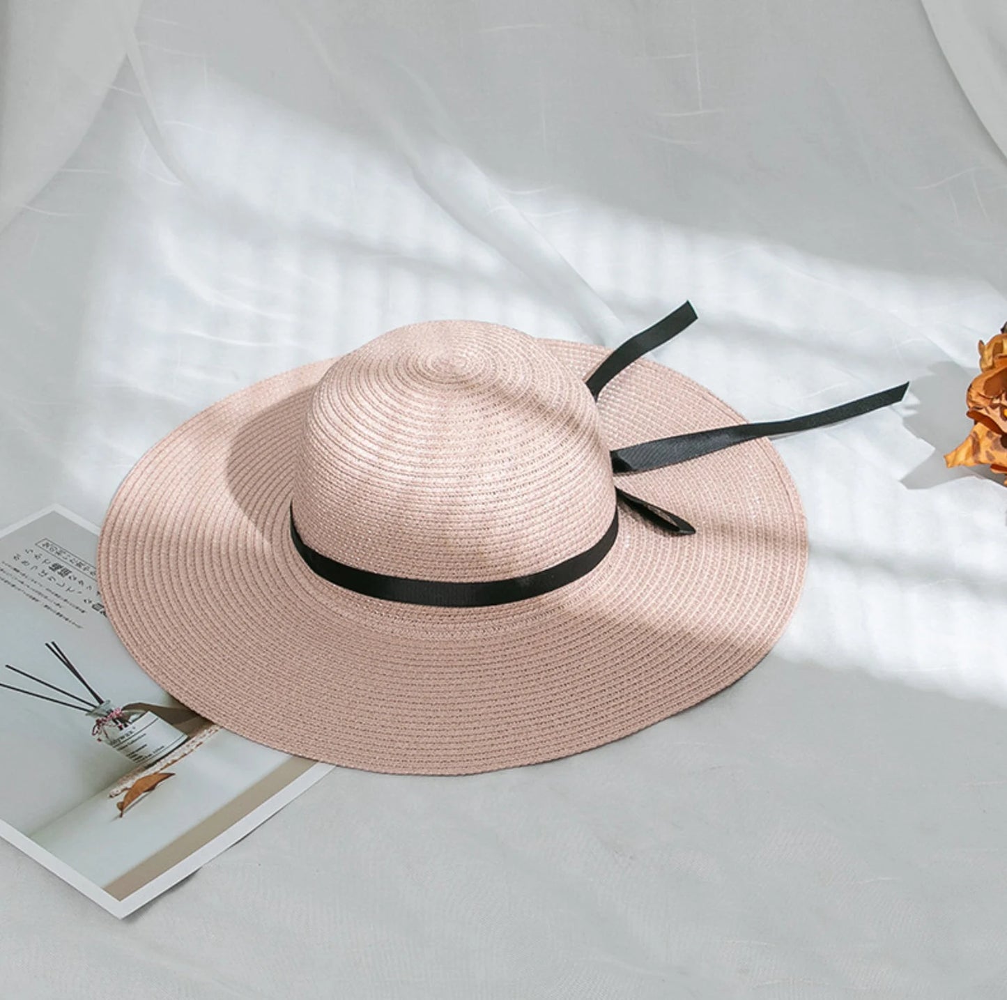 Vintage Style Foldable Summer Straw Hat with Wide Brim