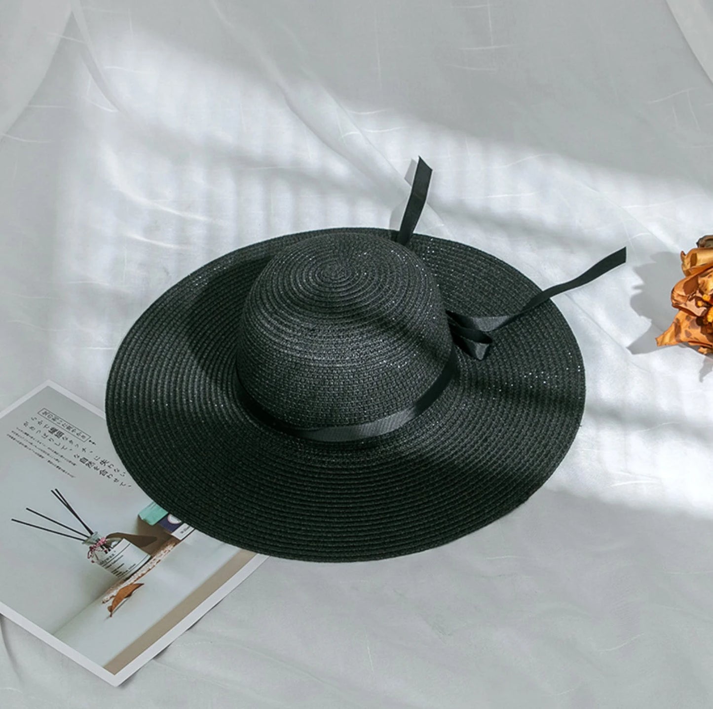 Vintage Style Foldable Summer Straw Hat with Wide Brim