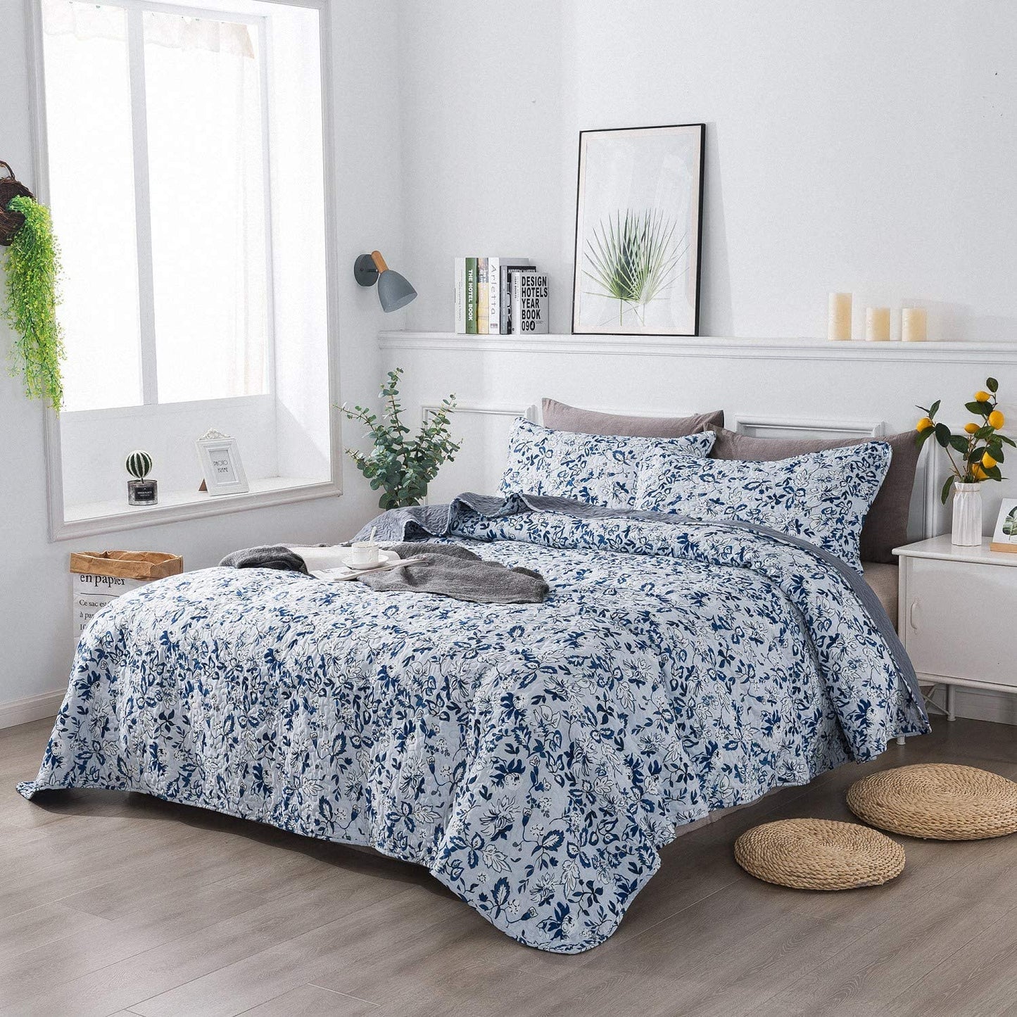 Microfiber Reversible Quilt, Sham in Spring Blooming Garden Pattern