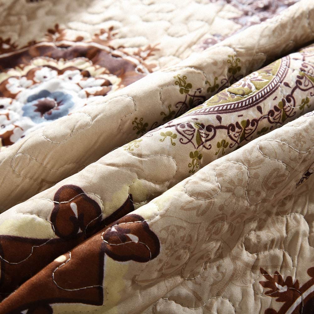 Microfiber Reversible Quilt, Sham in Round Shield Pattern