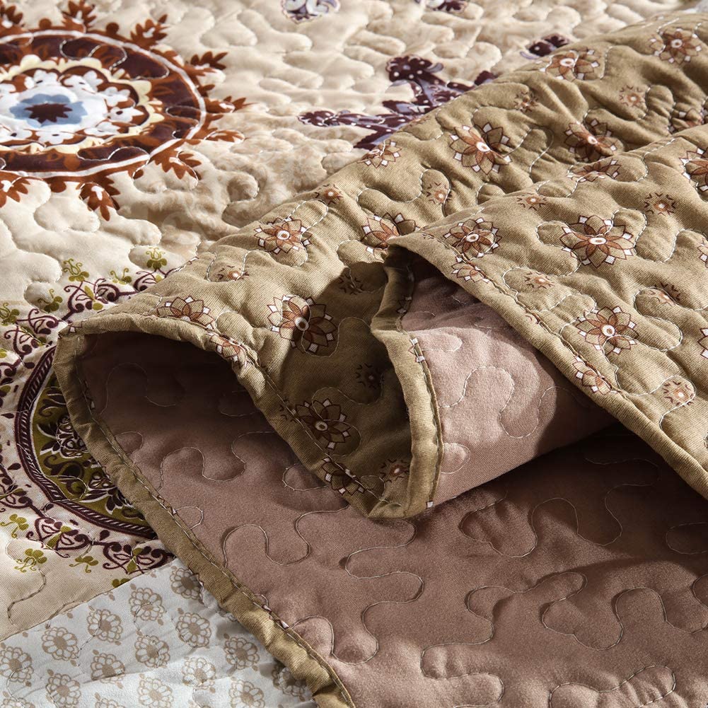 Microfiber Reversible Quilt, Sham in Round Shield Pattern