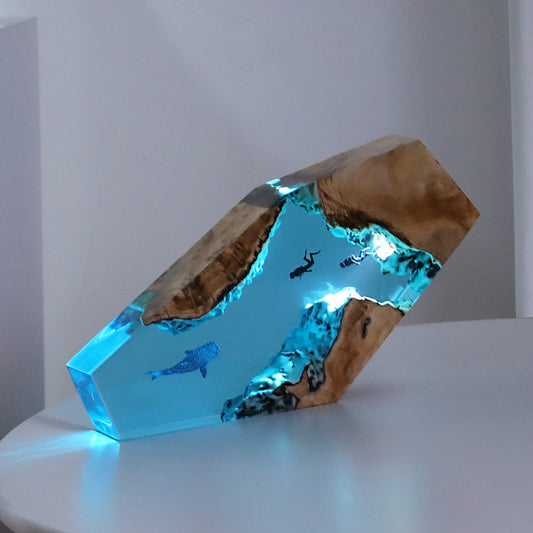 Home Decoration Ocean Whale Diver Shipwreck Desktop Art Decoration