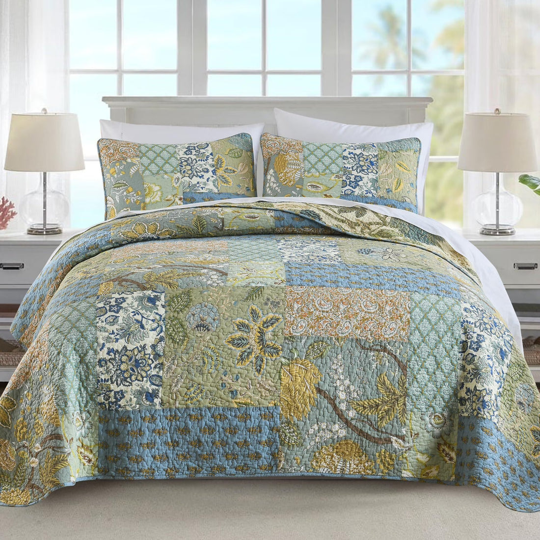 NEWLAKE 3-Piece Floral Cotton Patchwork Quilt Set Decor Quilt Set with Pillow Shams