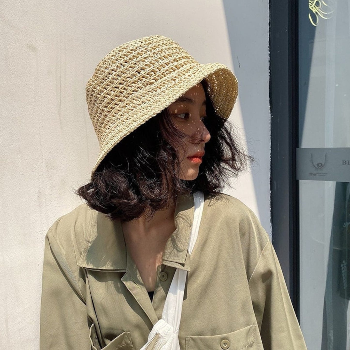 Hand-woven Fedora Sun Hat Round Top Bucket Hat of Straw Hat