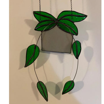 Suncatcher pătat cu plante suspendate 