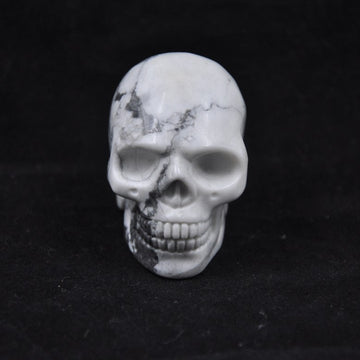 Howlite Crystal Skull Reiki Healing Stone pentru decorarea casei.