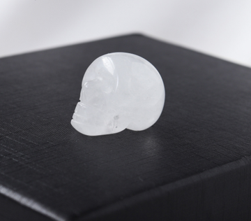 Sculptură cu craniu din cuarț transparent sculptată manual, piatră vindecătoare Reiki pentru bar, decorarea casei