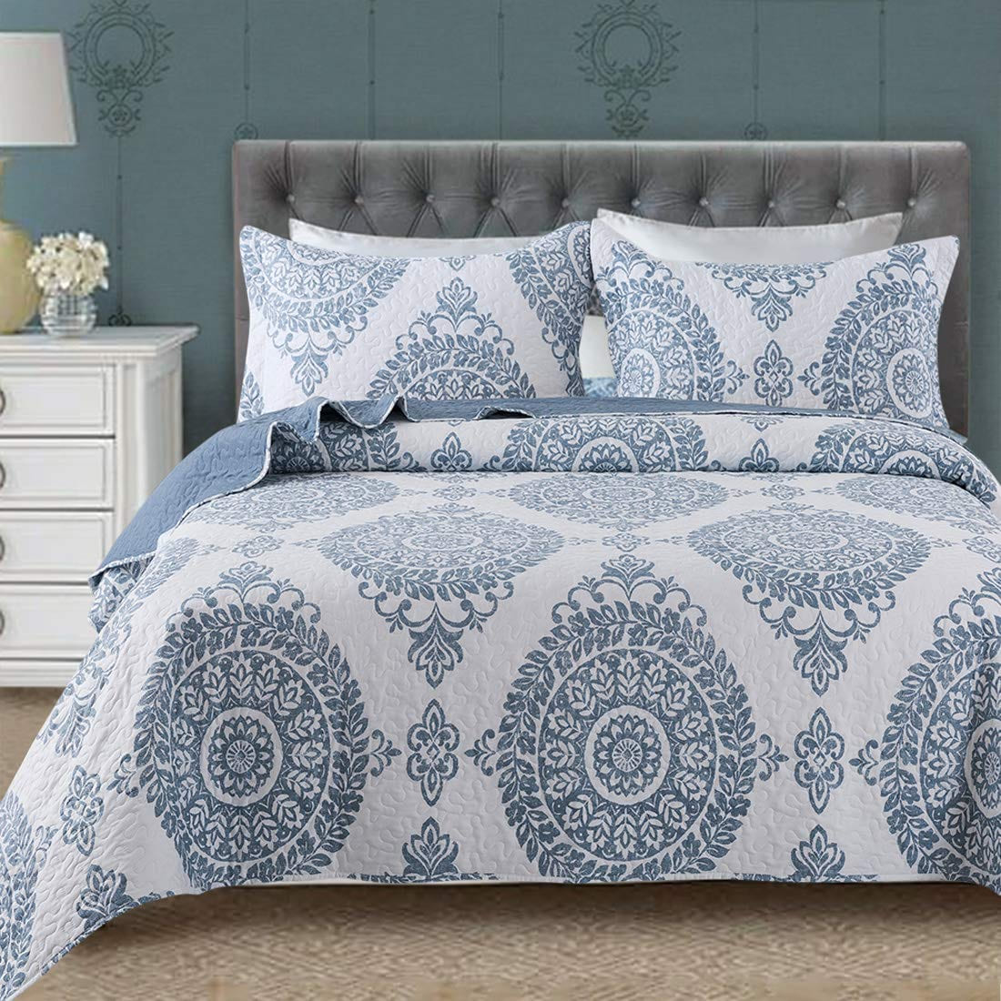 Microfiber Quilt Set Quilted Bedspread Lightweight Coverlet Set Blue Floral Printed Oversized Quilted Bedding Set with Shams