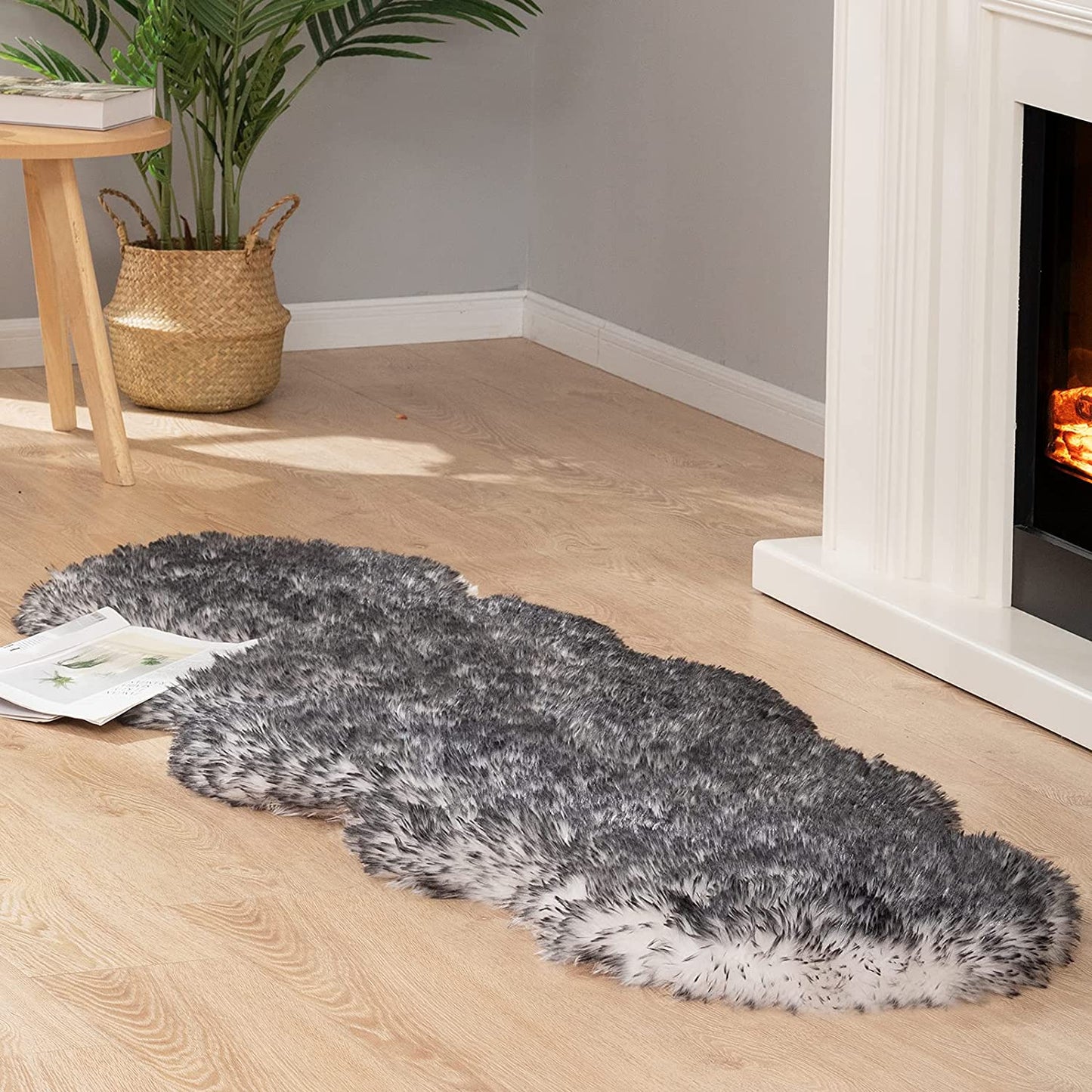 Super Soft Fluffy Shaggy Faux Fur Rug