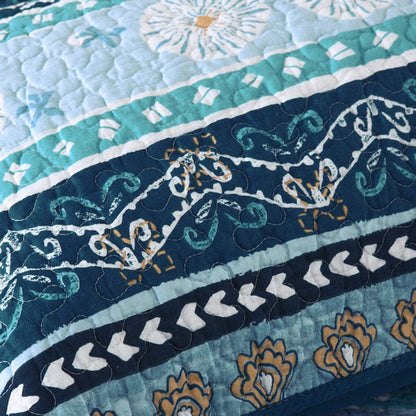 Quilted Throw Blanket for Bed Couch Sofa, Striped Bohemian Pattern