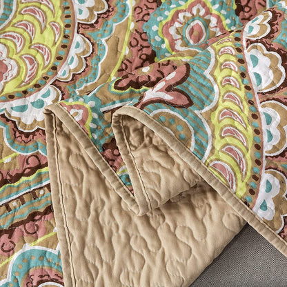Quilted Throw Blanket for Bed Couch Sofa, European Paisley Blossom