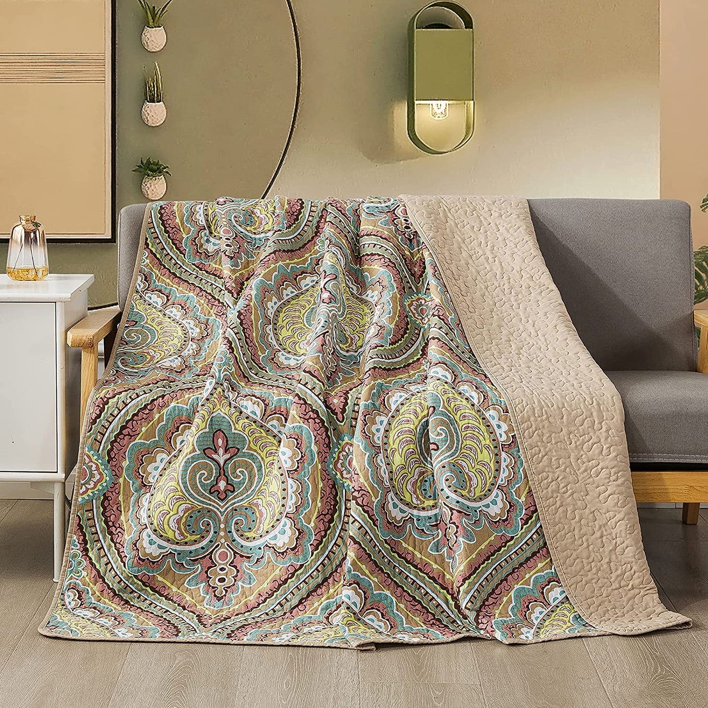 Quilted Throw Blanket for Bed Couch Sofa, European Paisley Blossom