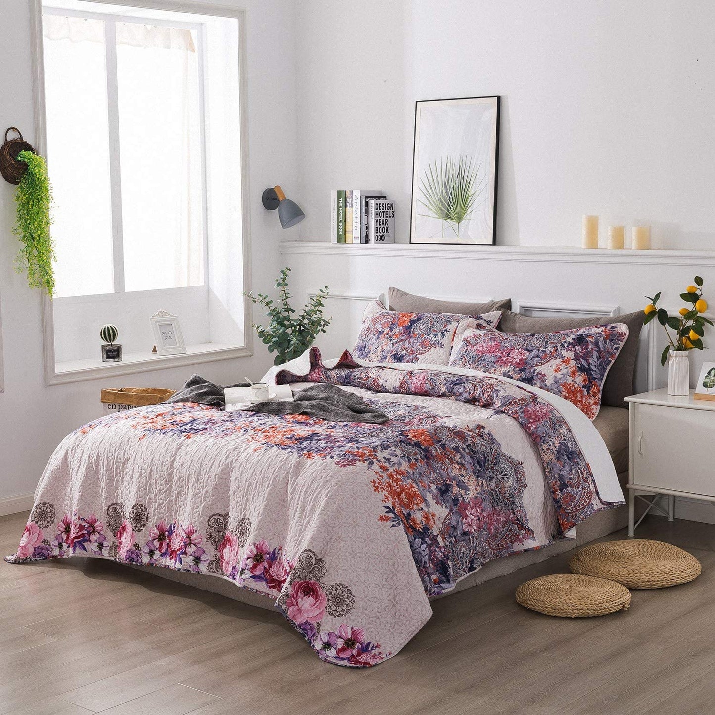 Microfiber Reversible Quilt,Sham in Colorful Vector Floral Pattern
