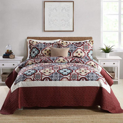 Microfiber Reversible Quilt, Sham in Four-leaf Clover Border Pattern