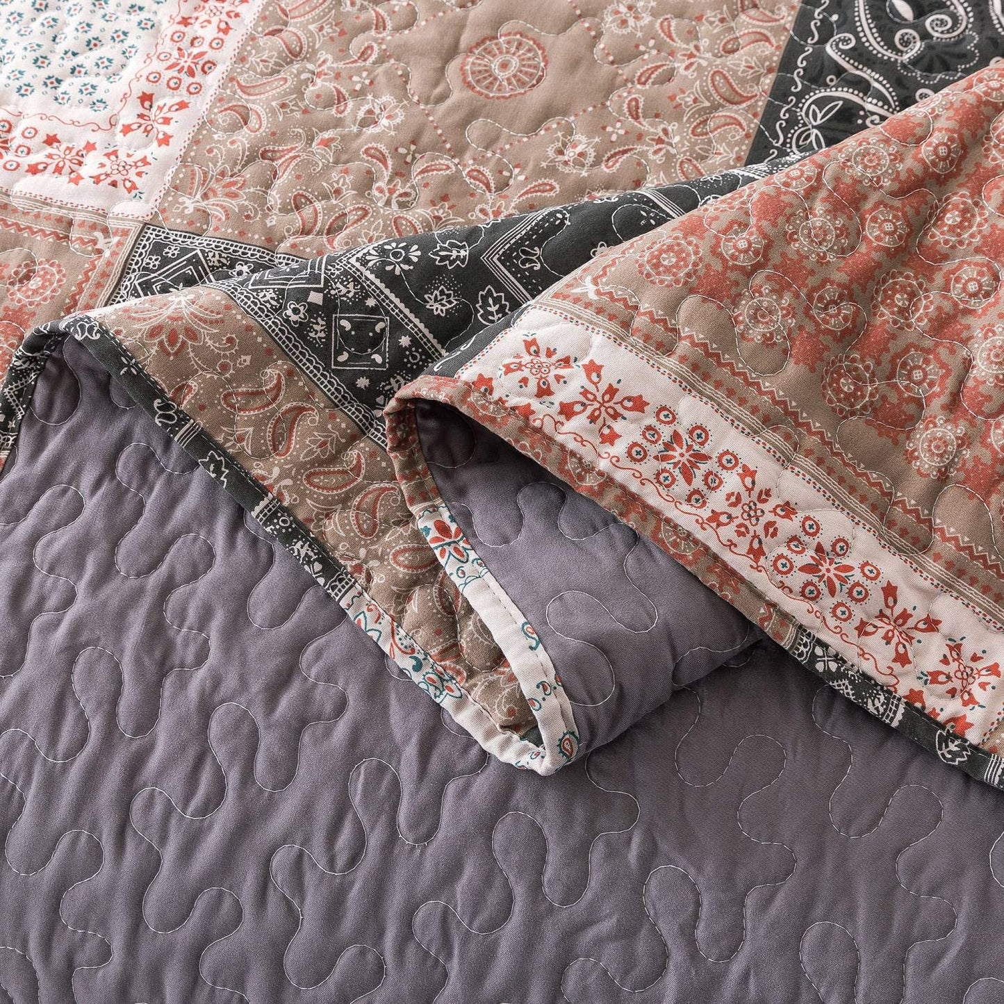 Microfiber Reversible Quilt, Sham in Paisley Floral Pattern
