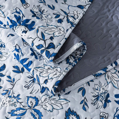 Microfiber Reversible Quilt, Sham in Spring Blooming Garden Pattern