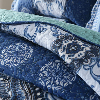 Microfiber Reversible Quilt, Sham in Royal Blue Vase Pattern